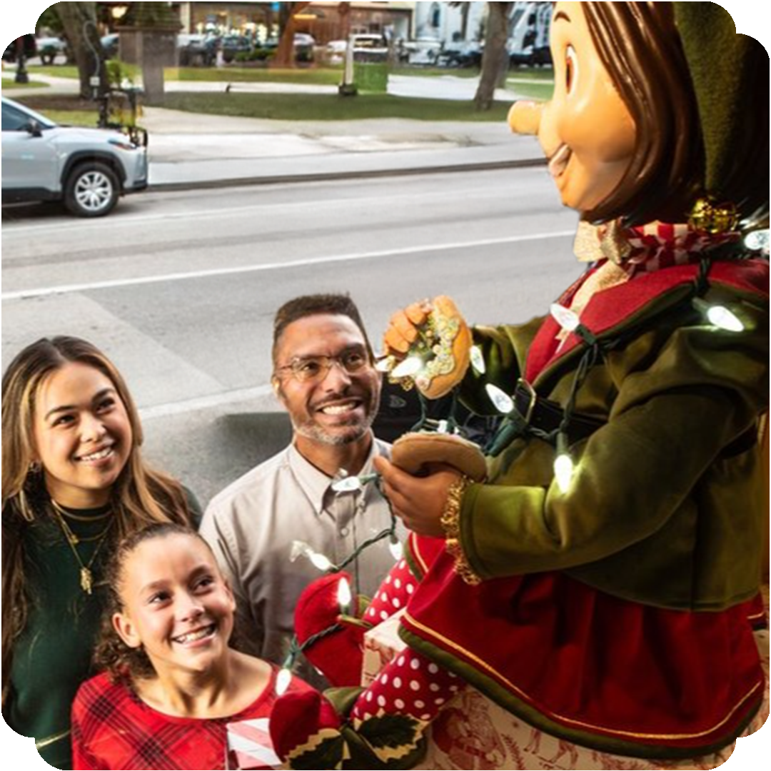 family in st. augustine doing the elf hunt